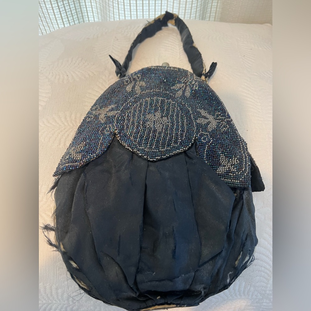 Antique Vintage Ornate Blue Beaded Purse Bag w/Interior Mirror and Coin